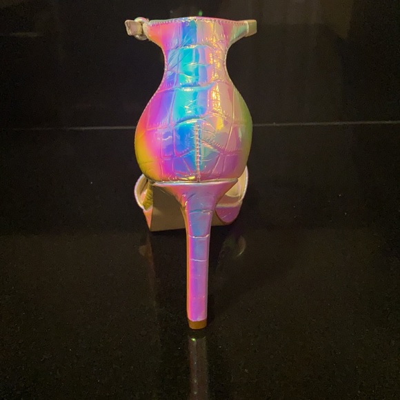 BRAND NEW! Nine West - Edyn Iridescent Sandals - Picture 5 of 6